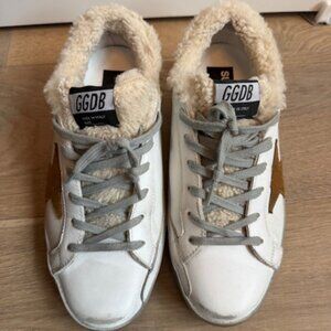 Golden Goose White Superstar Shearling Sneakers Size 40 - $810 Retail